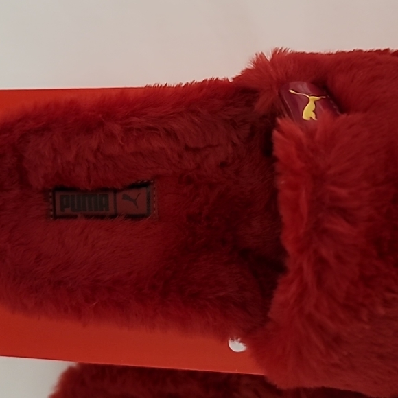 PUMA Slides - Picture 3 of 4